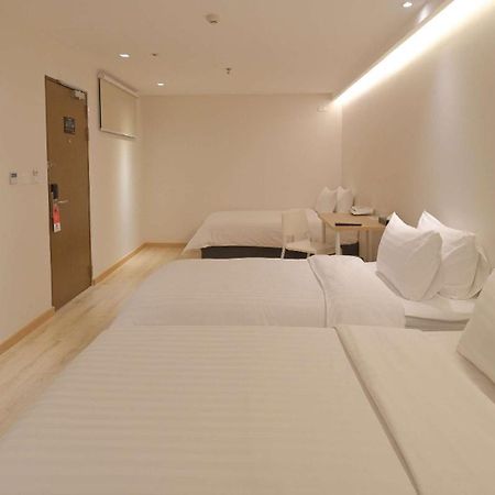 Simplestay Chatuchak, Surestay Collection By Best Western 曼谷 外观 照片